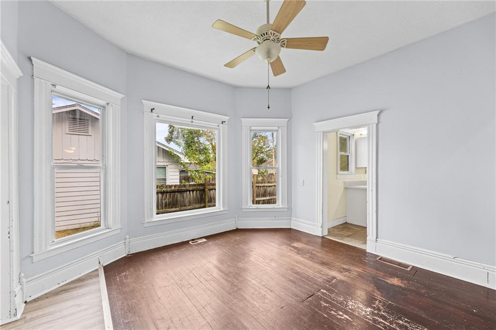 1027 N Mulberry Street Property Photo 4