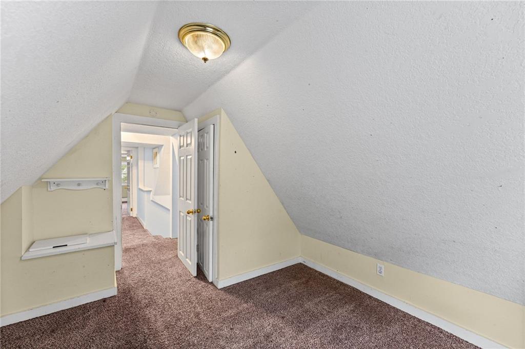 1027 N Mulberry Street Property Photo 17