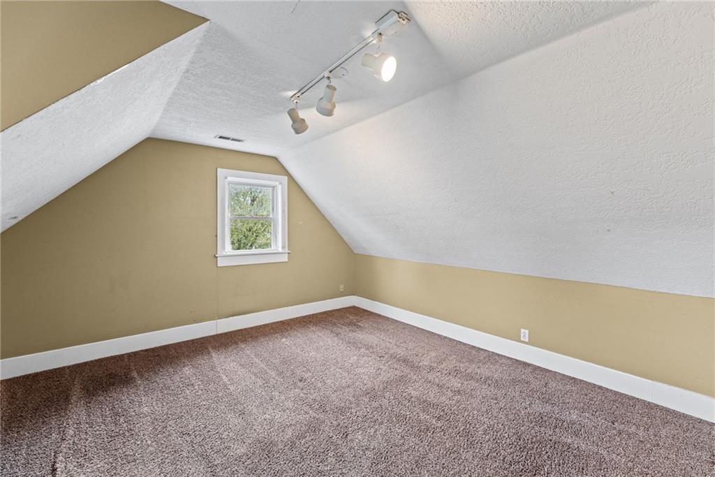 1027 N Mulberry Street Property Photo 20
