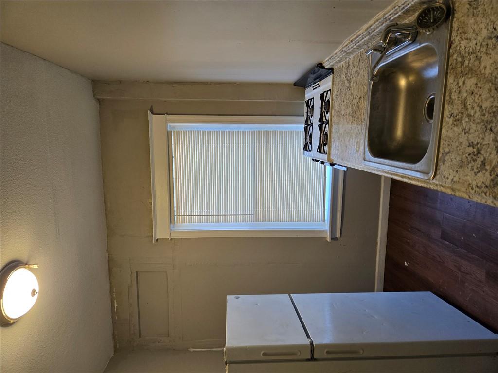 3016 Olive Street Property Photo 9