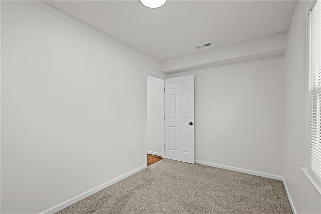 2404 Ne 60th Street Property Photo 18