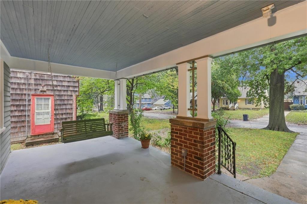 7516 Locust Street Property Photo 8
