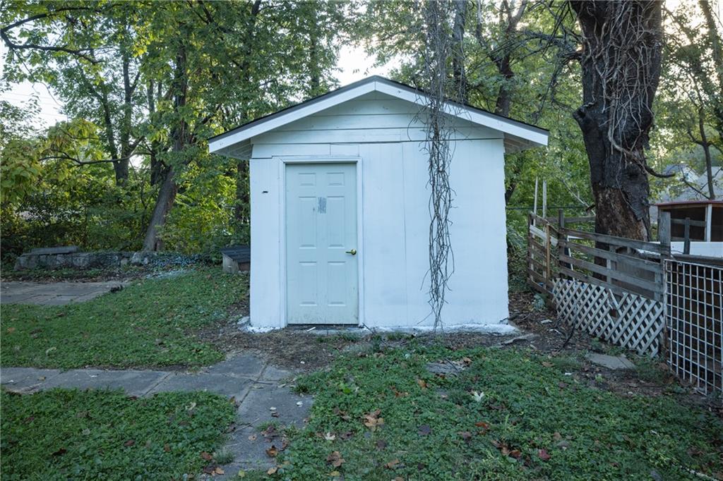 1951 N 28th Street Property Photo 32