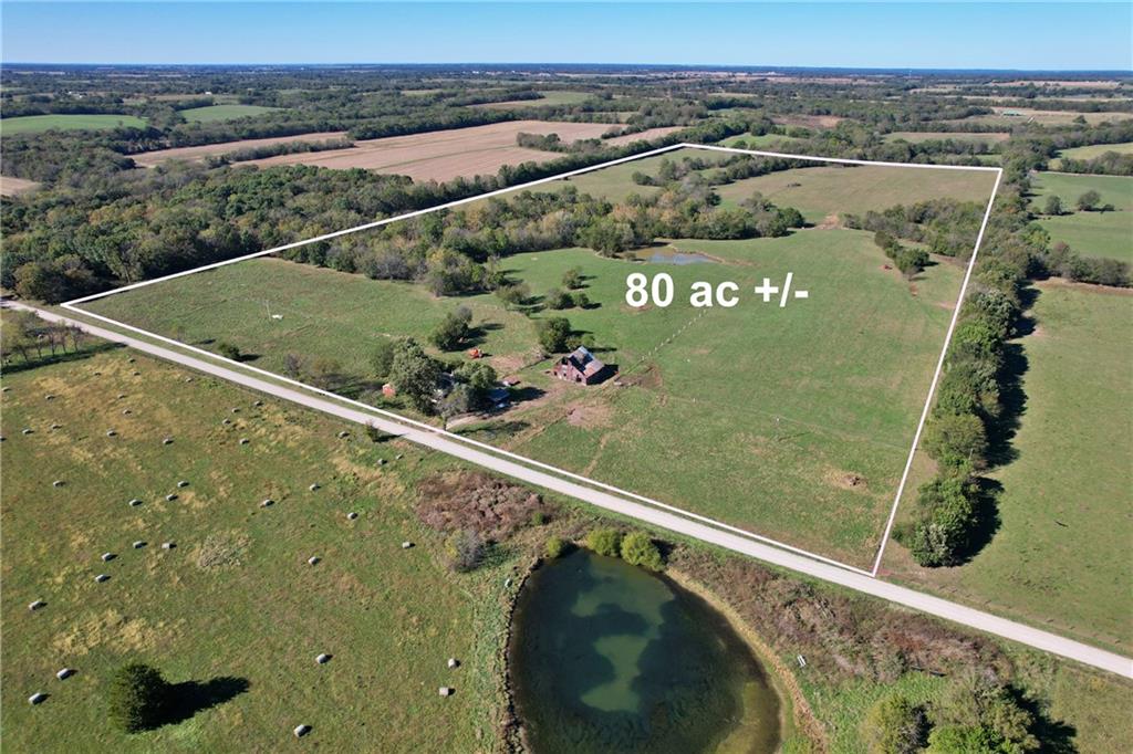 747 Se 1250th Road Property Photo 2
