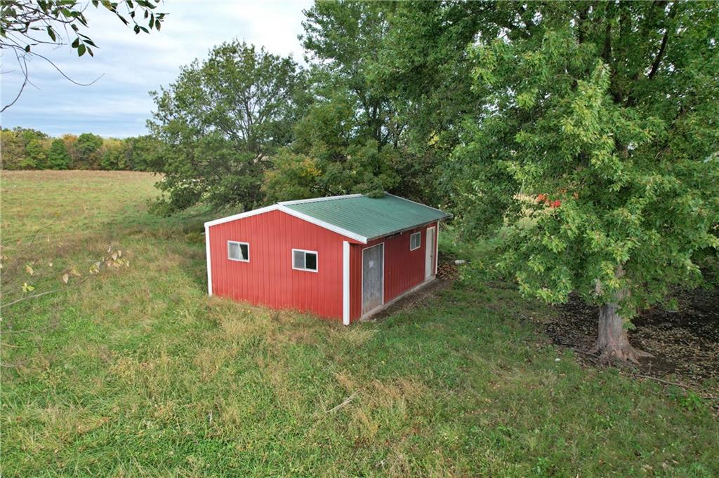 747 Se 1250th Road Property Photo 18