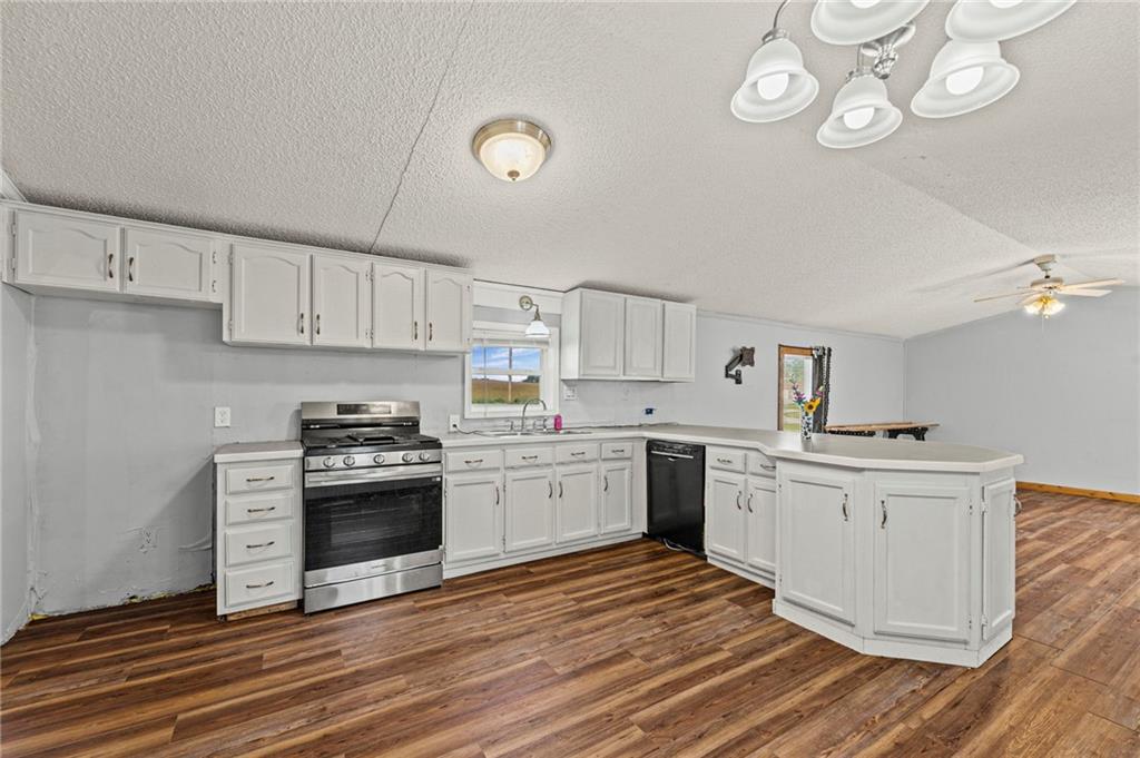 634 Monroe Street Property Photo 8