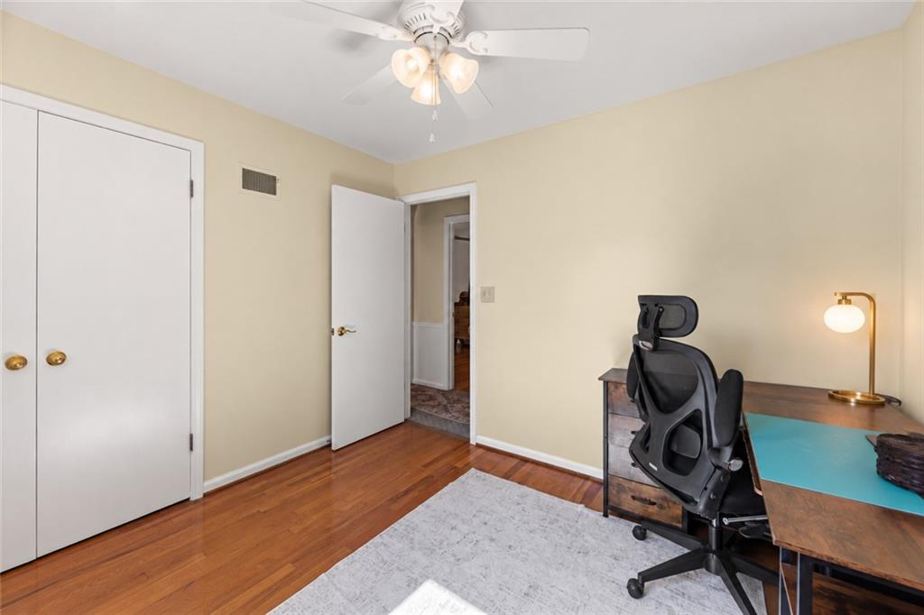 9301 Lamar Avenue Property Photo 25