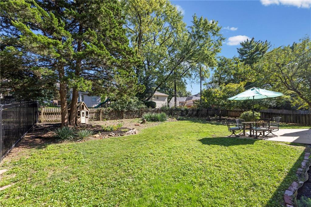 9301 Lamar Avenue Property Photo 36