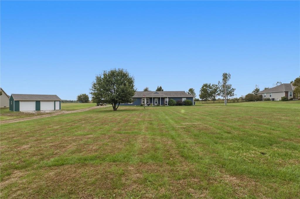 741 Ne 17404 County Road Property Photo 4