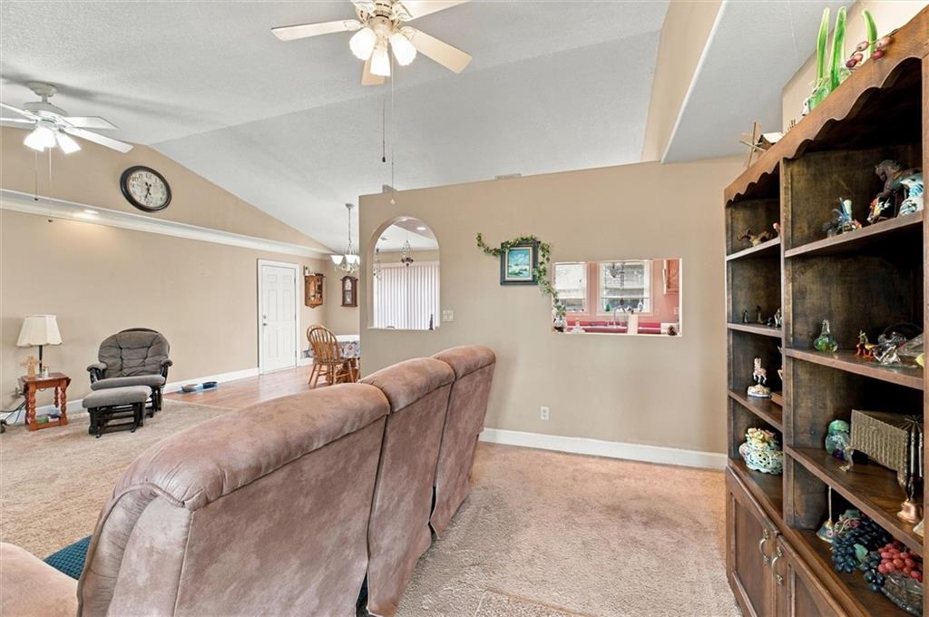 741 Ne 17404 County Road Property Photo 6