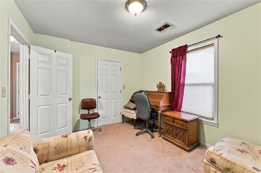 741 Ne 17404 County Road Property Photo 17