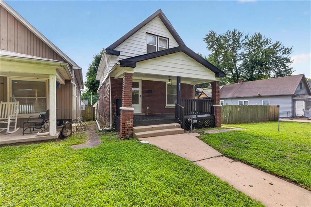 433 Oakley Avenue Property Photo 1