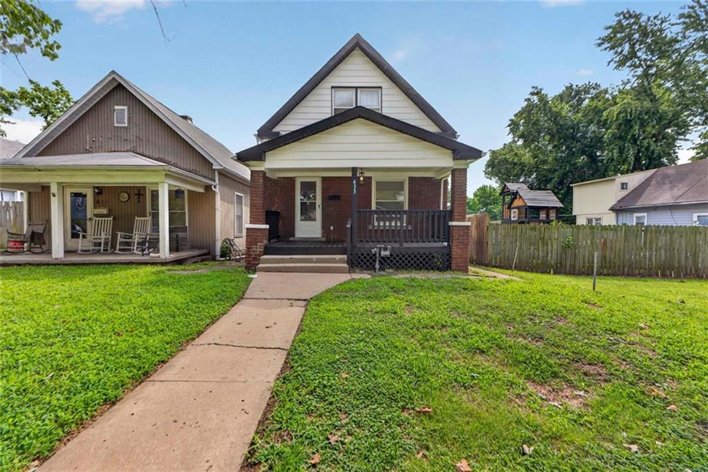 433 Oakley Avenue Property Photo 2