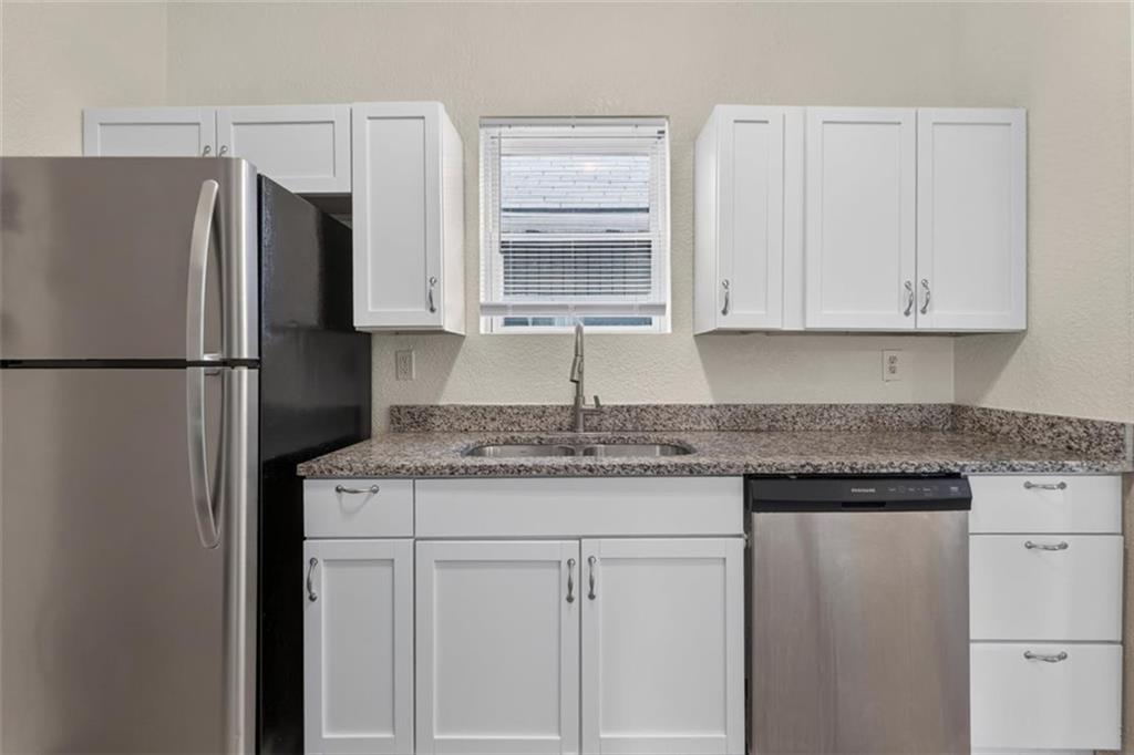 433 Oakley Avenue Property Photo 13