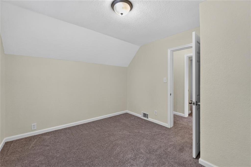 433 Oakley Avenue Property Photo 25
