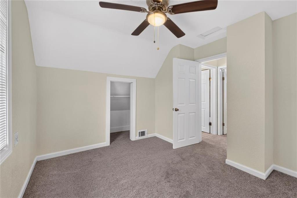 433 Oakley Avenue Property Photo 31