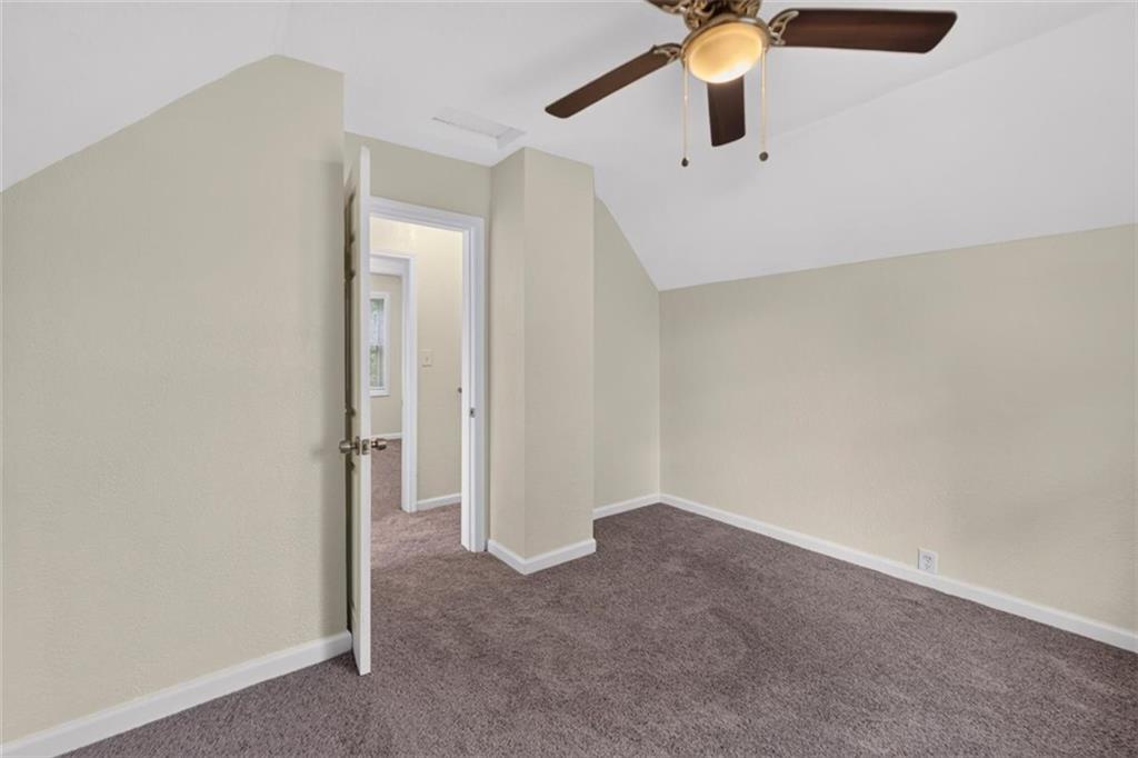 433 Oakley Avenue Property Photo 32