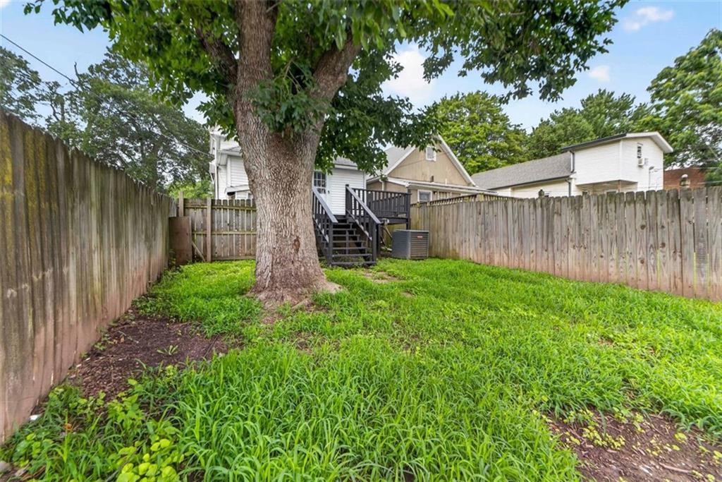 433 Oakley Avenue Property Photo 38