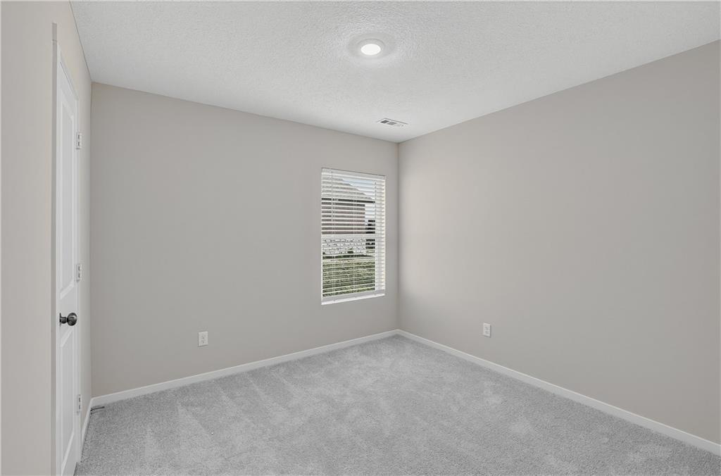38011 W 207th Terrace Property Photo 8