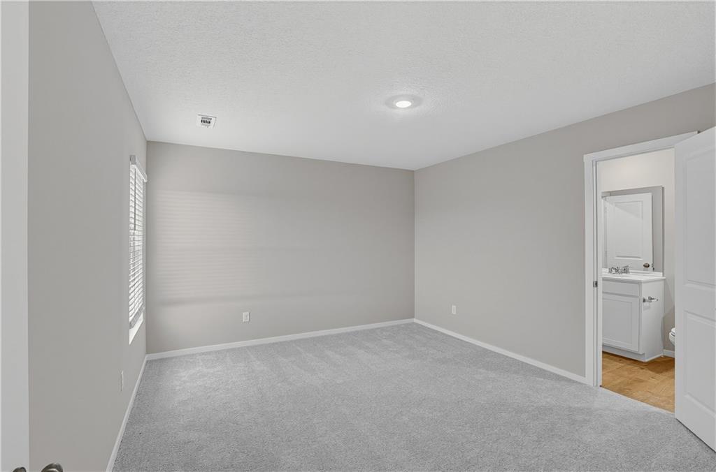 38011 W 207th Terrace Property Photo 10