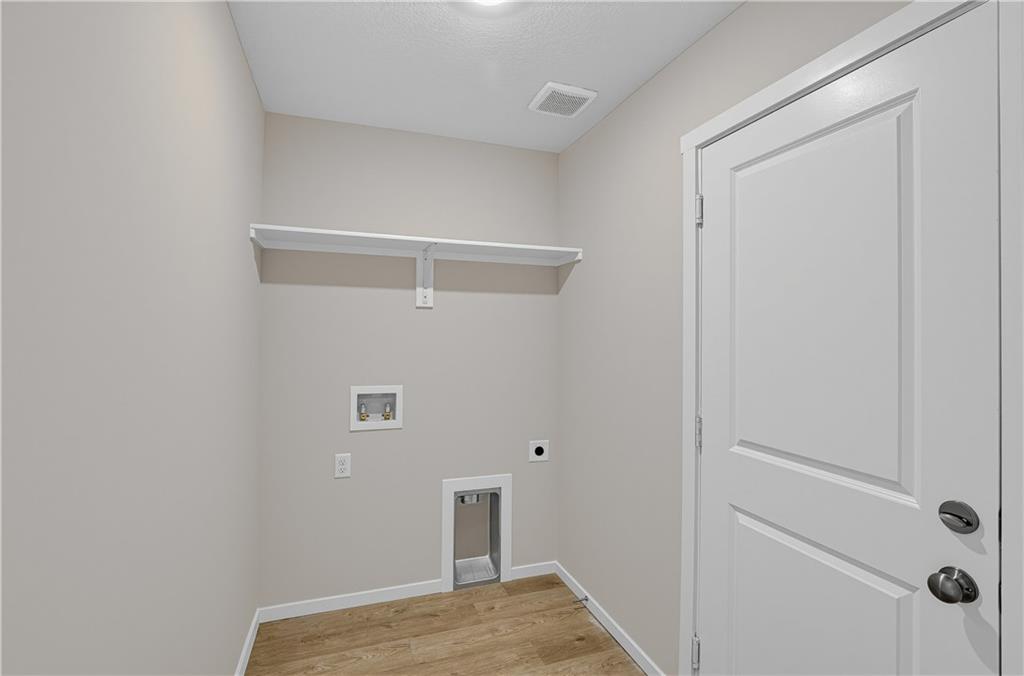 38011 W 207th Terrace Property Photo 14