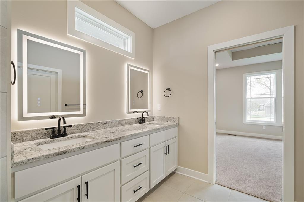 12940 Sewell Avenue Property Photo 12