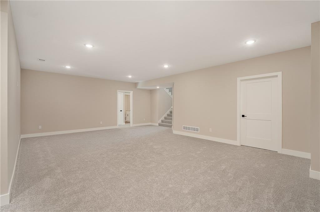 12940 Sewell Avenue Property Photo 20