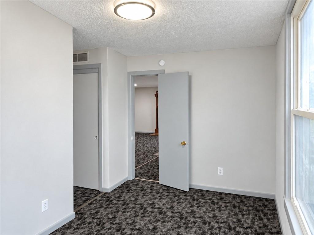 301 W Peoria Street Property Photo 11