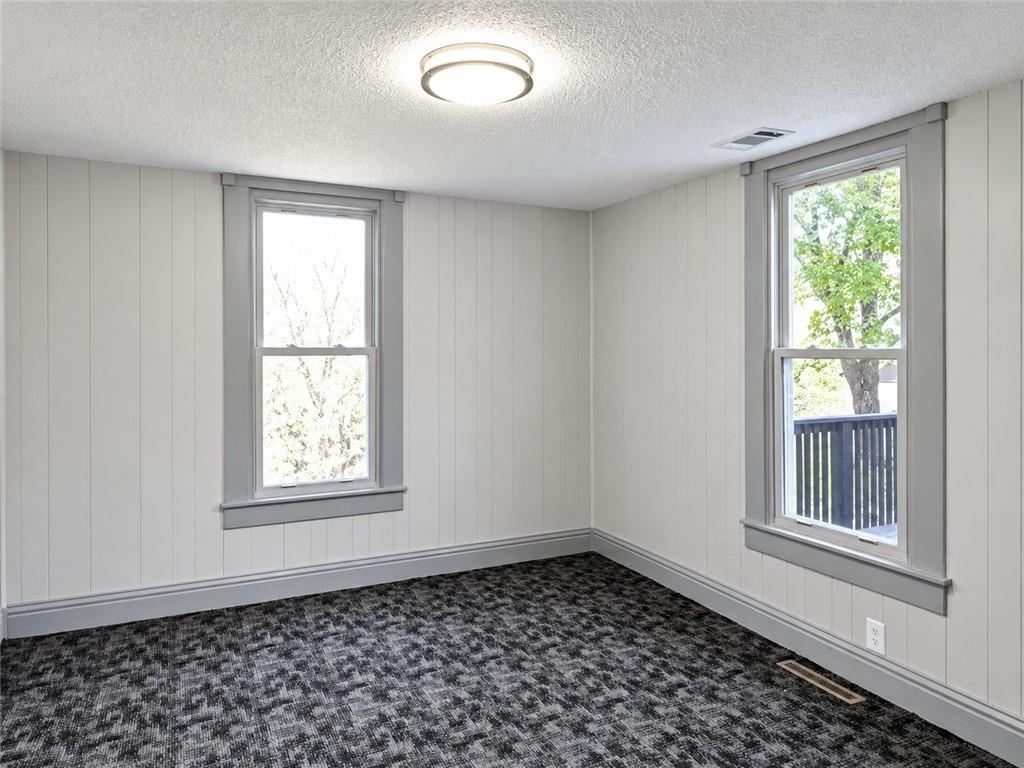 301 W Peoria Street Property Photo 16