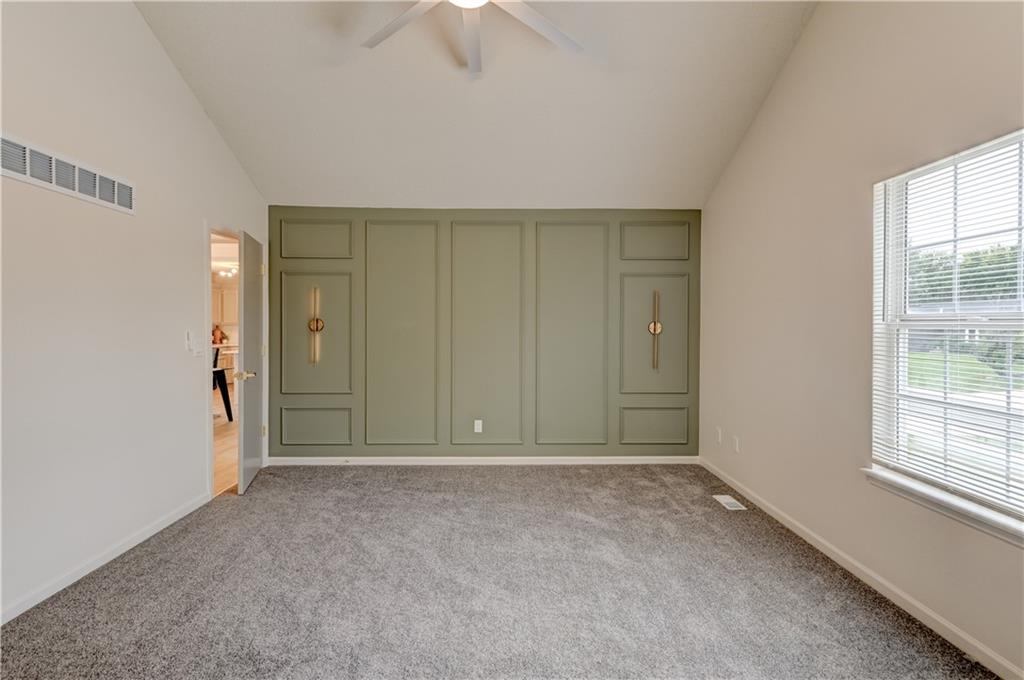 645 Canterbury Lane Property Photo 12