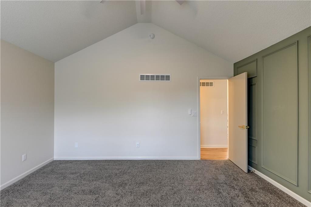 645 Canterbury Lane Property Photo 14