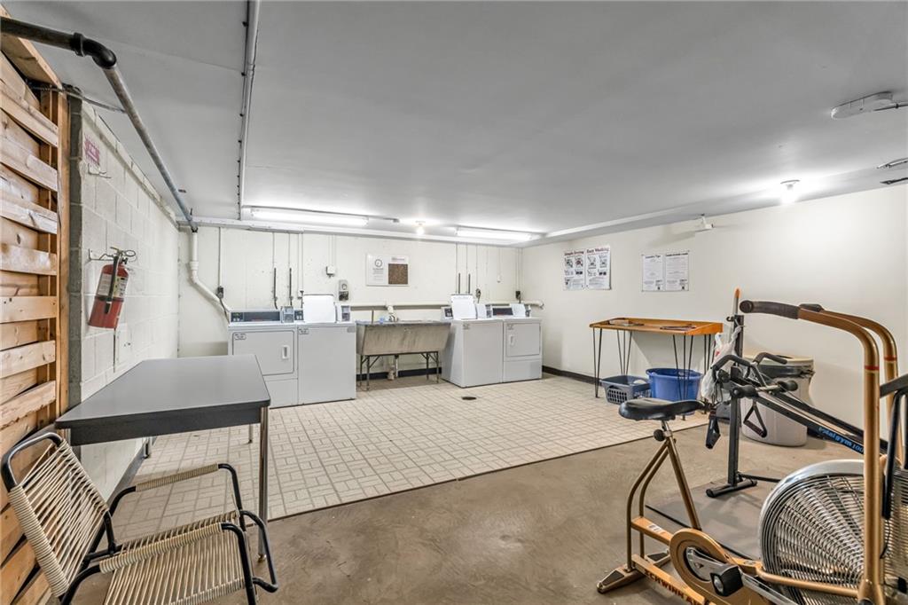 4511 Headwood Drive Property Photo 3