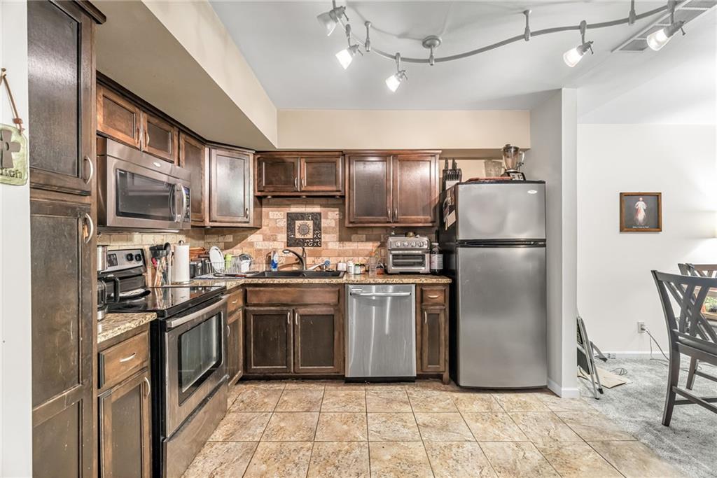 4511 Headwood Drive Property Photo 14