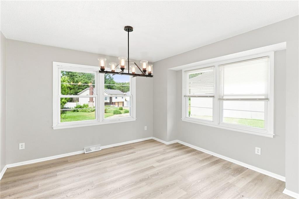 1601 N Glen Ellyn Street Property Photo 10