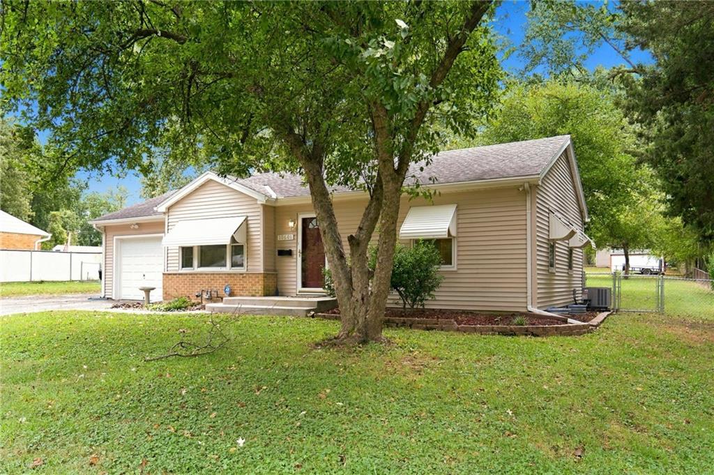 10601 E Sheley Road Property Photo 1