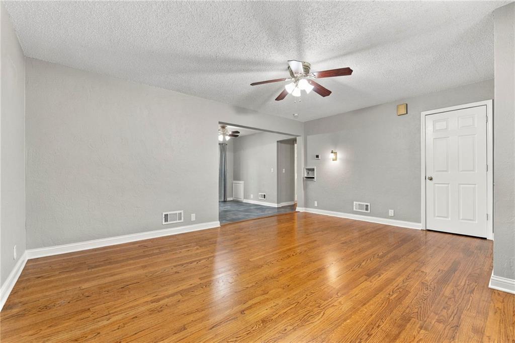 10601 E Sheley Road Property Photo 3