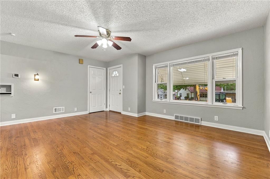10601 E Sheley Road Property Photo 4