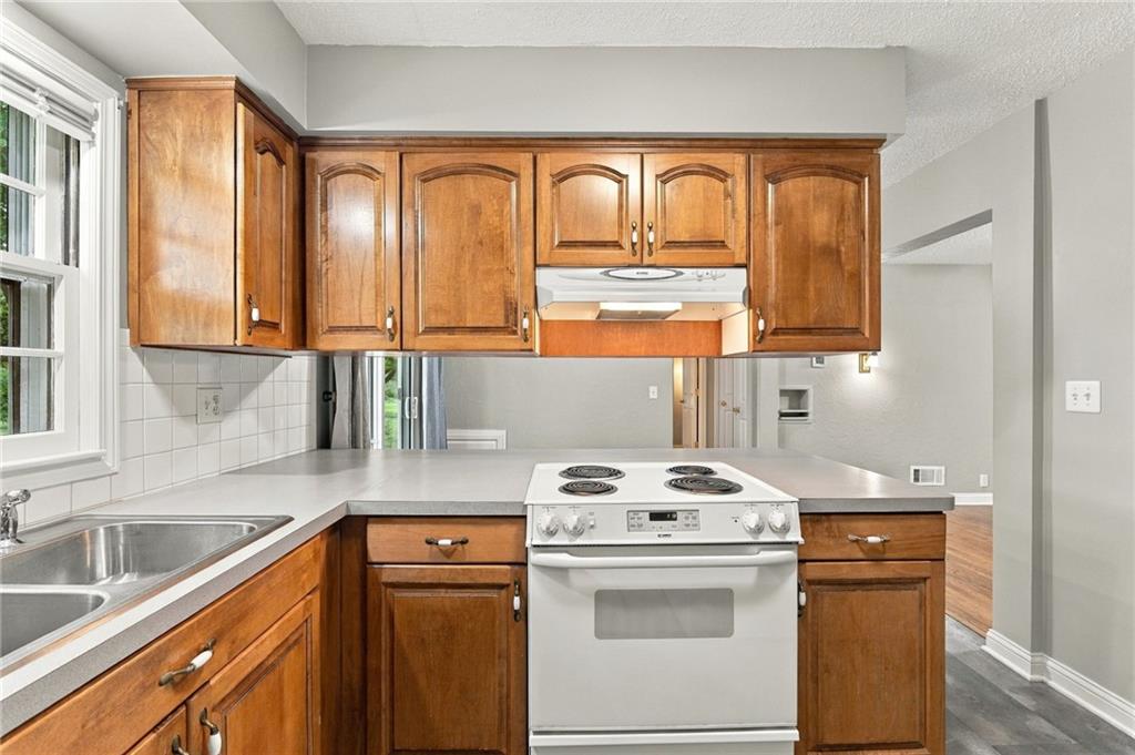 10601 E Sheley Road Property Photo 14