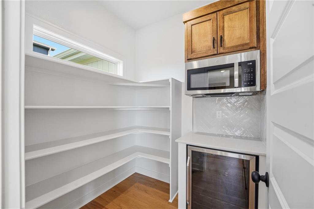 18425 W 195th Street Property Photo 6