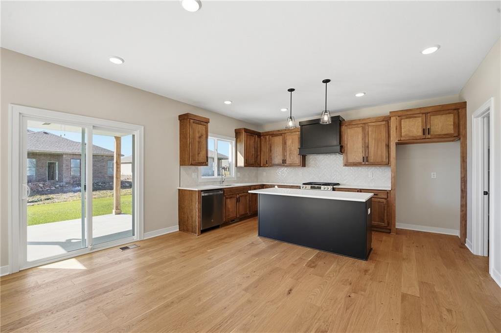 18425 W 195th Street Property Photo 13