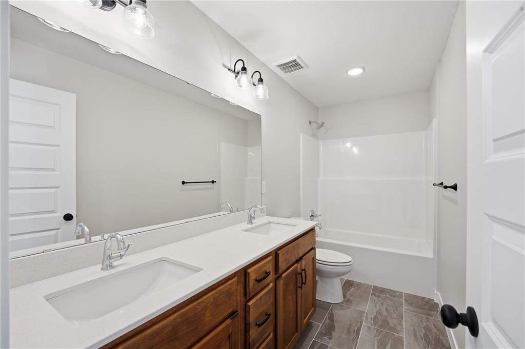 18425 W 195th Street Property Photo 25