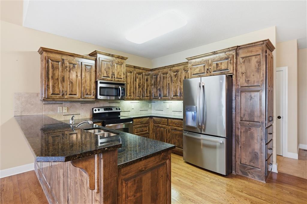 811 Ne Lone Hill Drive Property Photo 12