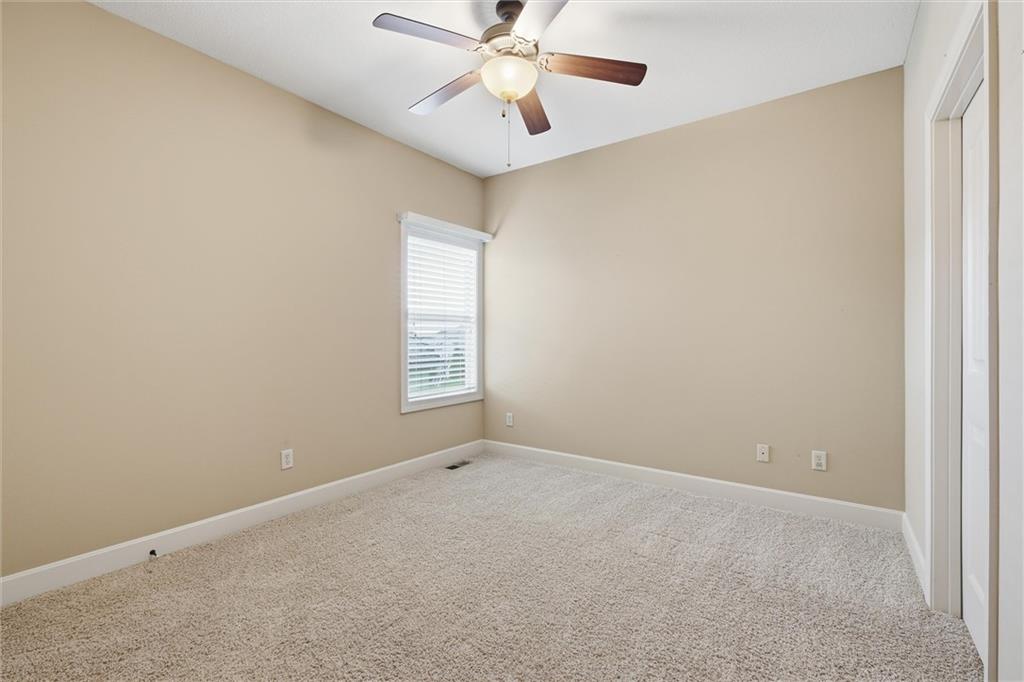 811 Ne Lone Hill Drive Property Photo 19
