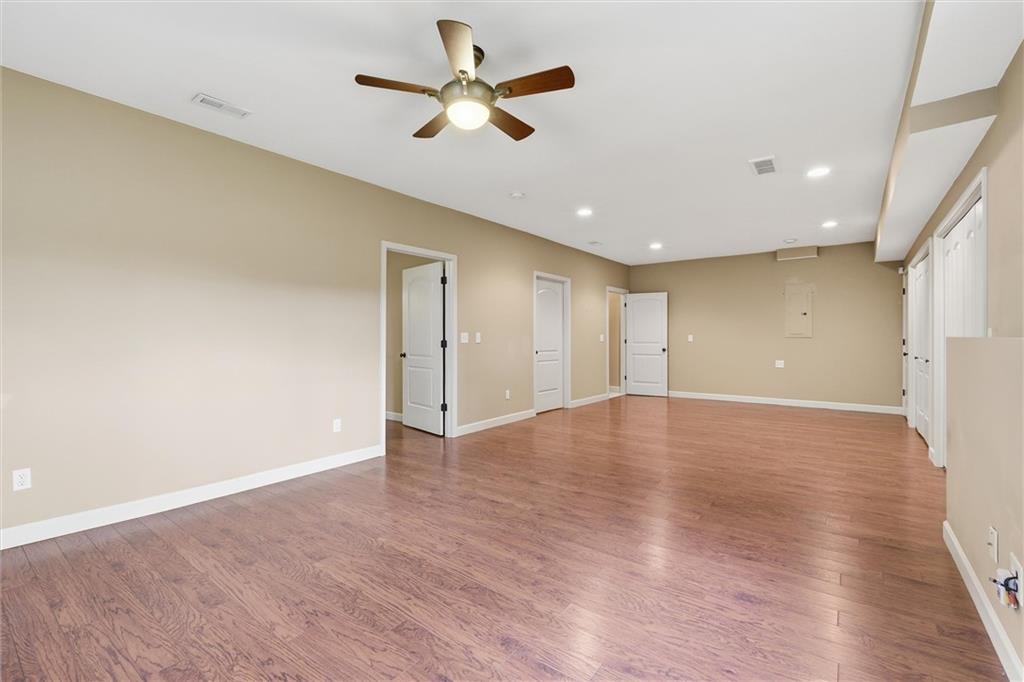 811 Ne Lone Hill Drive Property Photo 22