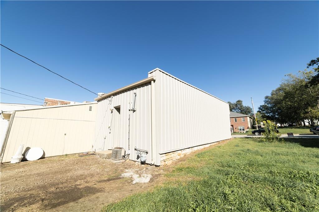 307 S Union Street Property Photo 28