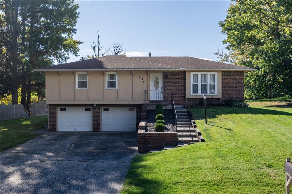 205 Kennedy Drive Property Photo 1