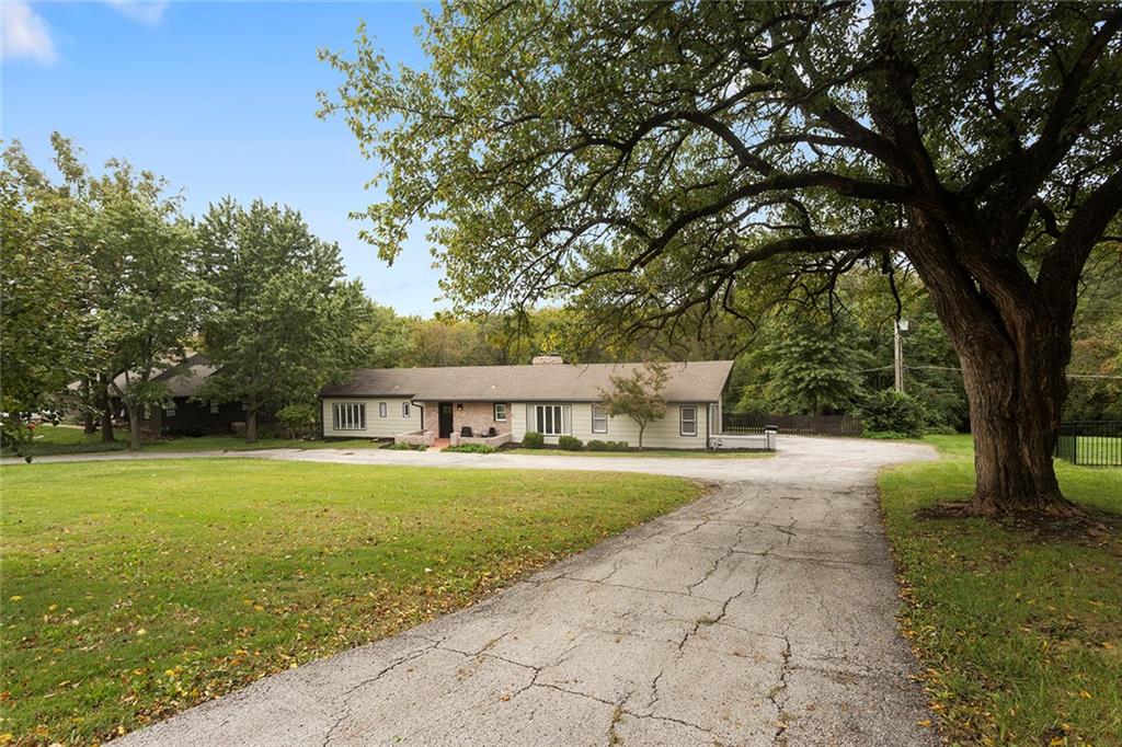 9730 State Line Road Property Photo 2