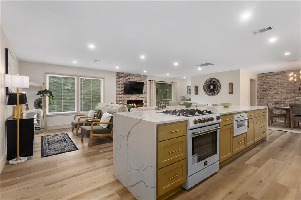 9730 State Line Road Property Photo 4