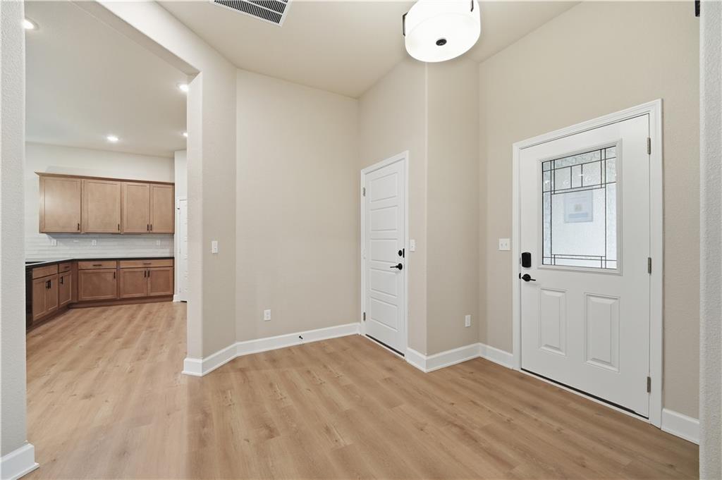 18420 W 195th Street Property Photo 5