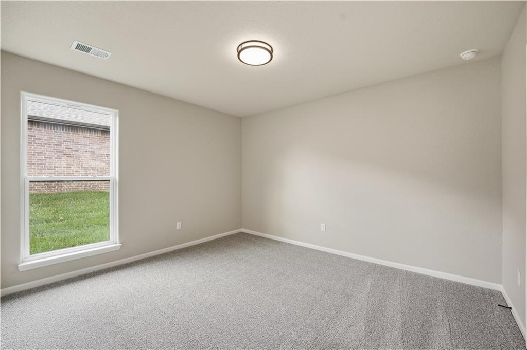 18420 W 195th Street Property Photo 7